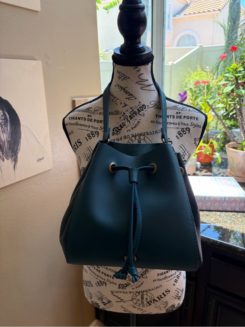 Portland Leather Harbor OG Nest Bucket Bag - Retired